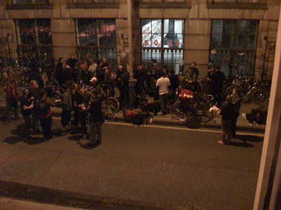 Outside Totally Acoustic, a meeting of Free Bikers.